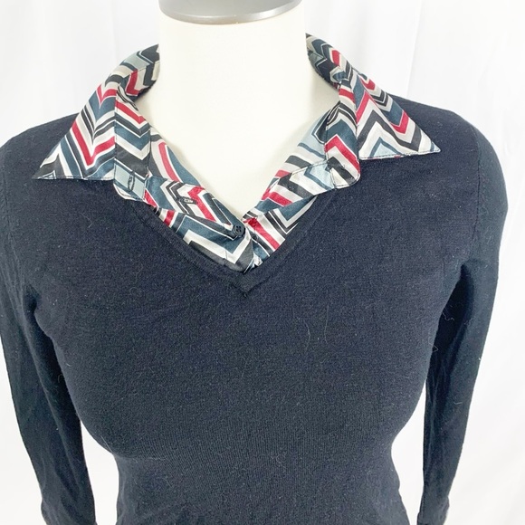 Zacks Black Knit V-Neck Sweater with Chevron Print Collar & Cuffs (S) - Picture 2 of 10